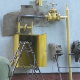 Як газові монополісти втягують людей у ярмо