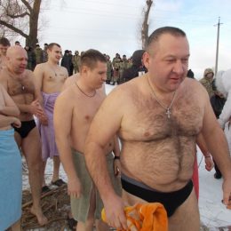 Як армійці купалися у річці Козаки на Чернігівщині