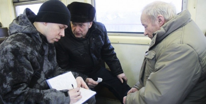 Поїхали… електричкою, або Наша дійсність у дорозі і поза нею