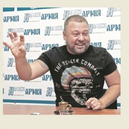 «Мої кумири — це наші бійці», — актор «Кварталу 95» Олександр Пікалов