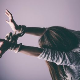 Торгівля людьми існує та є загрозою для людей