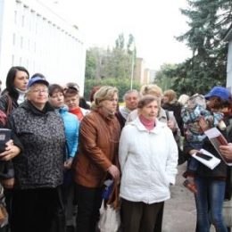 Мер Чернігова та громада проти приватизації комунальних об’єктів