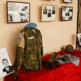 Півстоліття життя присвятив школі