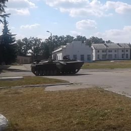 Замість російських для бронетехніки двигунів — німецькі