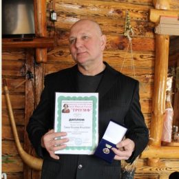Меценат Володимир Хоменко нагороджений за видання українських книг