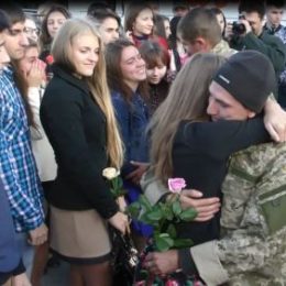 Як зустрічали чернігівці бійців 41-го батальйону. Відео
