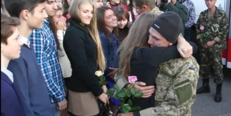 Як зустрічали чернігівці бійців 41-го батальйону. Відео