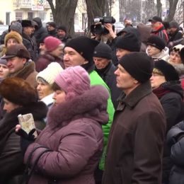 У Чернігові мітингували біля облради