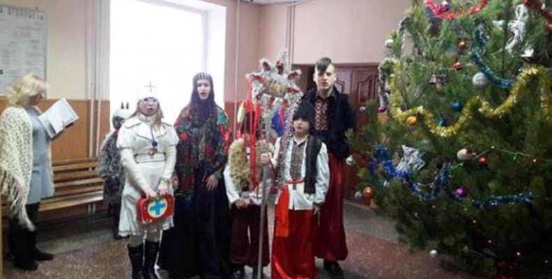 Маленькі щедрівники розтопили серця Ніжинських поліцейських