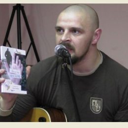 Поет, музикант, воїн Олексій Бик про філософію та реальність