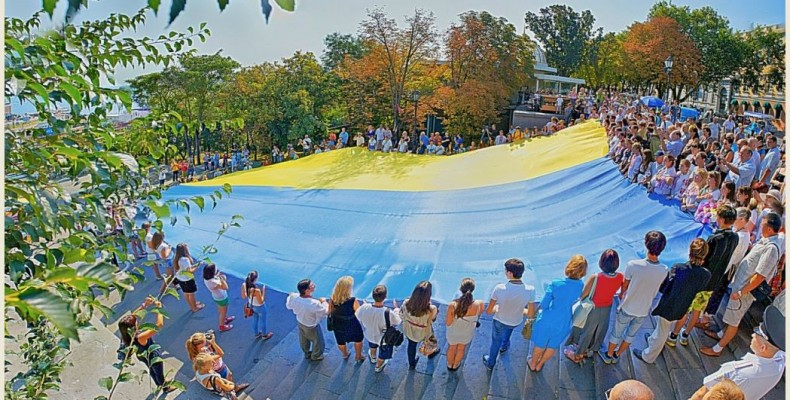 Чвертьвіковий шлях незалежної Української держави. Огляньмо коротко