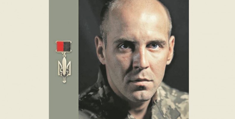Його односельці на заробітках, а він обороняє Авдіївку