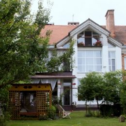 Як перевести житловий будинок в нежитловий