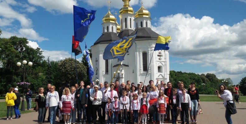 Як у Чернігові пройшов «Марш вишиванок»