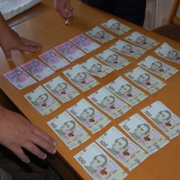 У Чернігові затриманий на хабарі начальник відділу екологічної інспекції