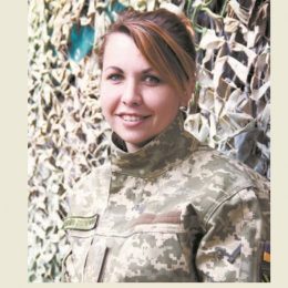 Мінометним взводом на передовій командує чарівна дівчина