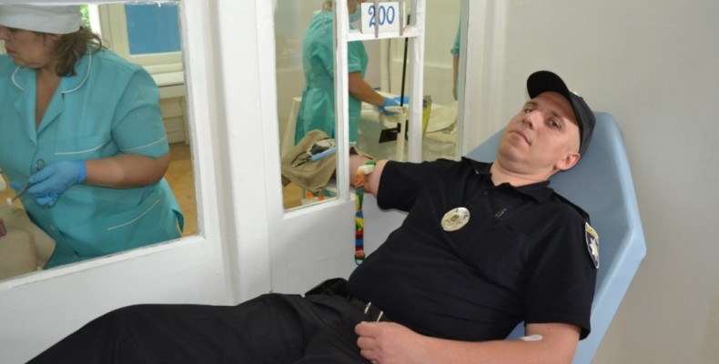 Поліцейська кров вируватиме у венах багатьох цивільних громадян