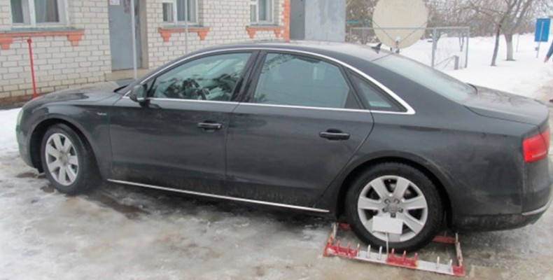 Викрадений у Німеччині автомобіль виявили чернігівські прикордонники