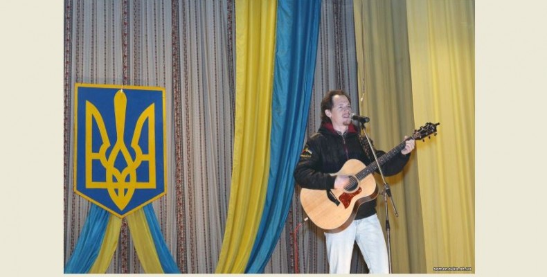 Лідер гурту «Тінь сонця» виступив з концертом у Семенівці
