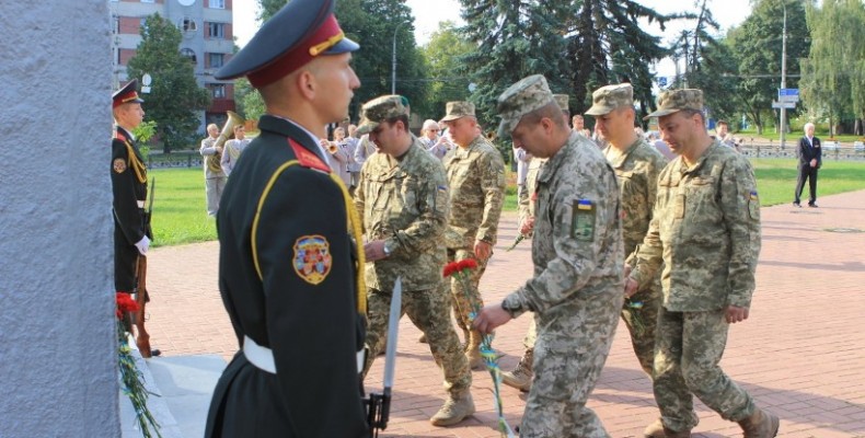 У Чернігівському гарнізоні відбулися урочистості з нагоди Дня танкістів