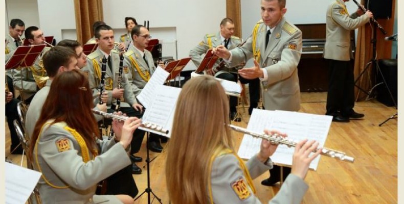 Пісня та музика із Чернігова зве до бою!