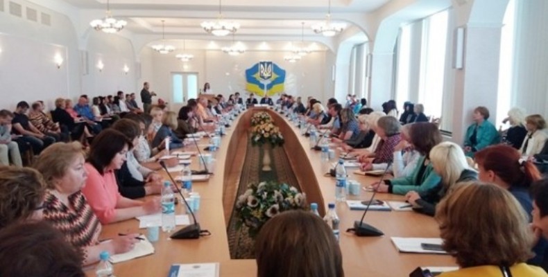 З державними та приватними нотаріусами Чернігівщини провели семінар