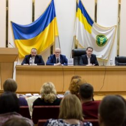 Ось про що юристи говорили з податківцями та митниками