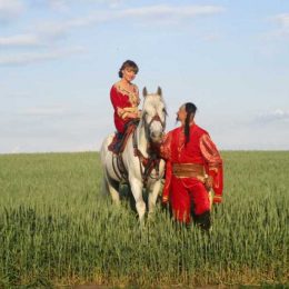 Співачка з Чернігівщини Еміра блискуче втілює яскравий сольний проект