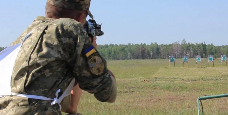 Військові відточували свою спритність та влучність у біатлоні