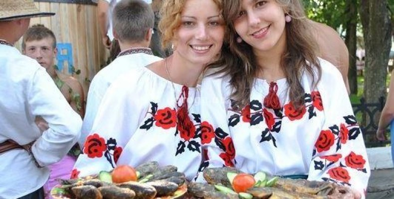 Задля вшанування Миколи Чудотворця й на згадку про диво у Коропі відбувся ярмарок