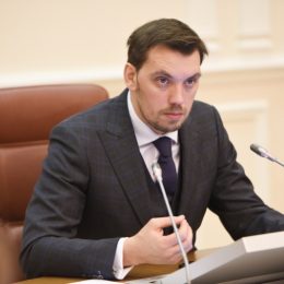 Кошти з виплати заборгованості вчителям і лікарям перерозподілили