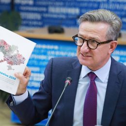 Тут об`єдналися люди справи, а не звичайні теоретики