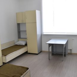 Ключі від нових гуртожитків вручили танкістам Сіверської бригади