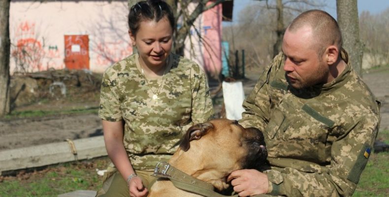 «Війна війною, але ми — живі люди, з добрим настроєм і воювати легше»