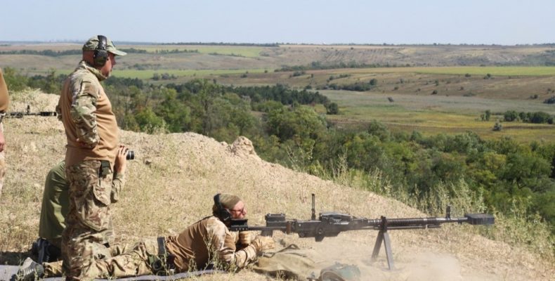 Бойовий вишкіл з володіння зброєю провели інструктори-волонтери