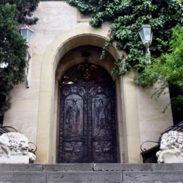 Україна не повинна згадувати в молитвах ієрарха країни-завойовника