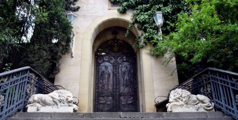 Україна не повинна згадувати в молитвах ієрарха країни-завойовника