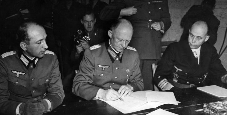 7 травня 1945 р. Німеччина підписала капітуляцію у Другій світовій війні