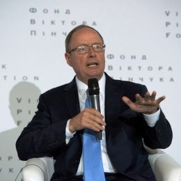Американський генерал розповів як Україні захиститися від кібератак