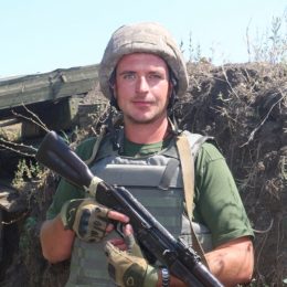 Боєць на Донбасі відбив десятки атак противника