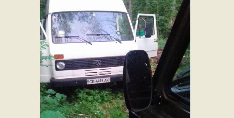 Чотирьох браконьєрів, які спиляли дуби, затримали на Чернігівщині