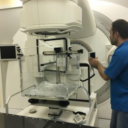 Чернігівський онкодиспансер отримав довгоочікуване дозиметричне обладнання