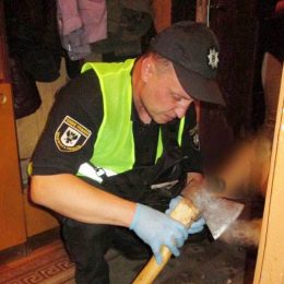 Матір покалічив, а батька забив до смерті