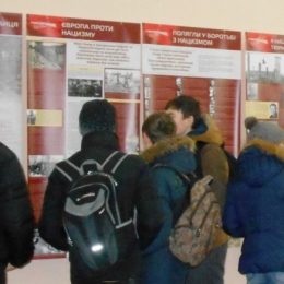 У Чернігові відтворили картинку протистояння ОУН-УПА з нелюдськими режимами