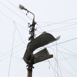 Без електропостачання внаслідок негоди залишилися села на Чернігівщині