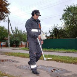 Чернігівські газовики обстежують газопроводи за допомогою спецпристрою