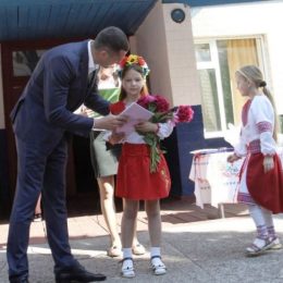 Ніжинські лісівники нагородили маленьких помічників