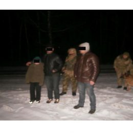 Чоловіки йшли лісом у Росію і заблукали в Україні біля кордону