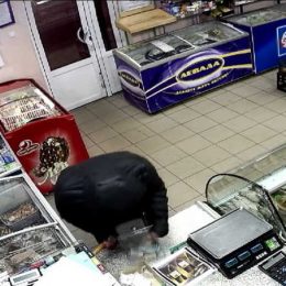 Під домашній арешт — за розбійний напад на магазин