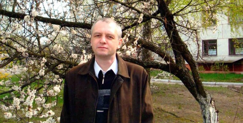 Відомого письменника Сергія Дзюбу нагородили козацьким Хрестом